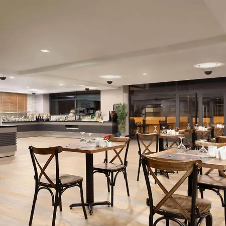 Otel Ramada By Wyndham 5*