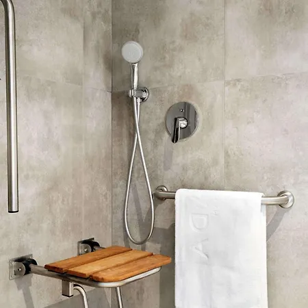 Ramada By Wyndham فندق Tire