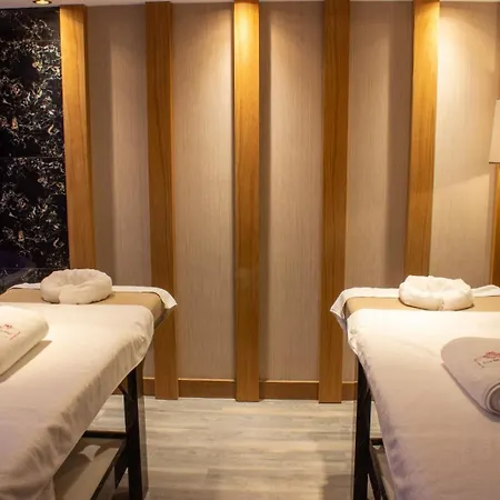 فندق Ramada By Wyndham