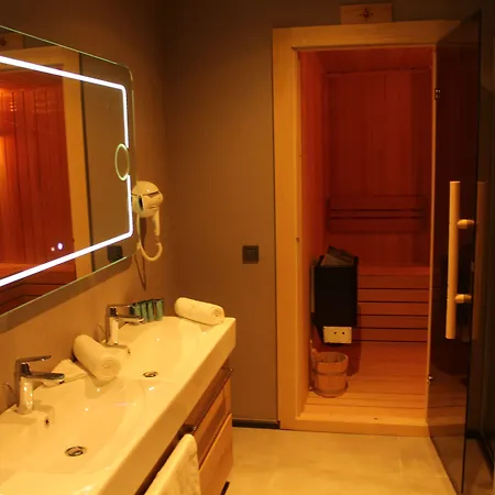 Ramada By Wyndham 5*