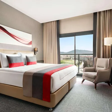 Ramada By Wyndham فندق 5*