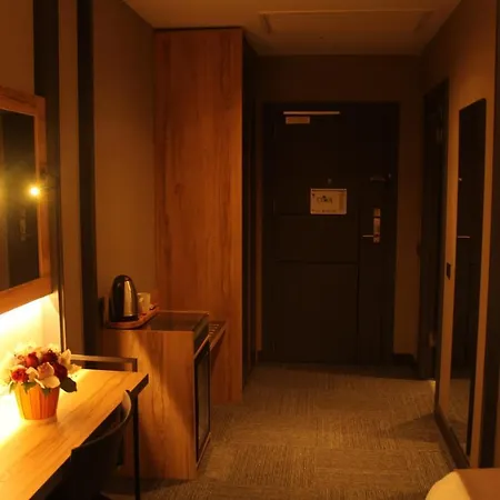 Otel Ramada By Wyndham Tire