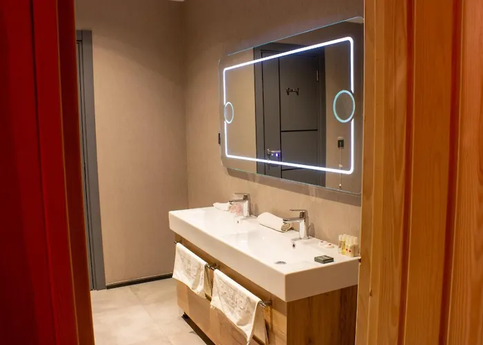 Hotel Ramada By Wyndham 5*