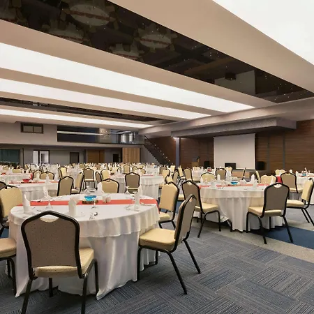 Ramada By Wyndham 5* Tire