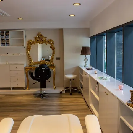 מלון Ramada By Wyndham 5*