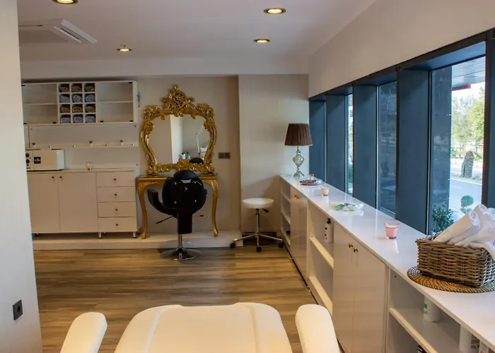 Отель Ramada By Wyndham 5*