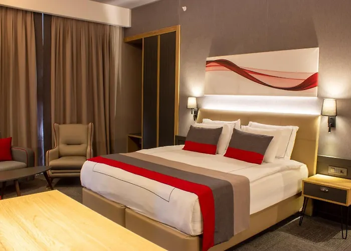 Ramada By Wyndham Отель 5*