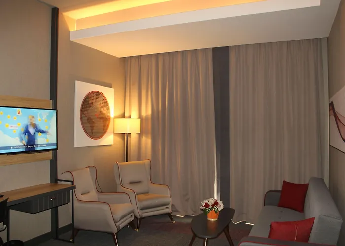 Отель Ramada By Wyndham 5*