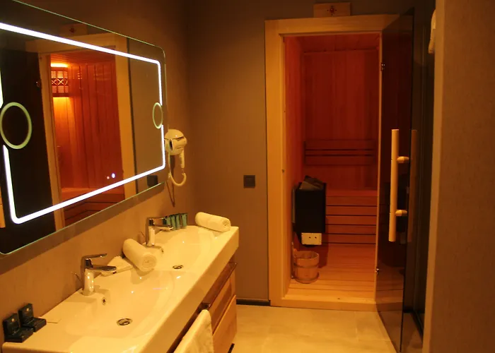 Ramada By Wyndham 5*