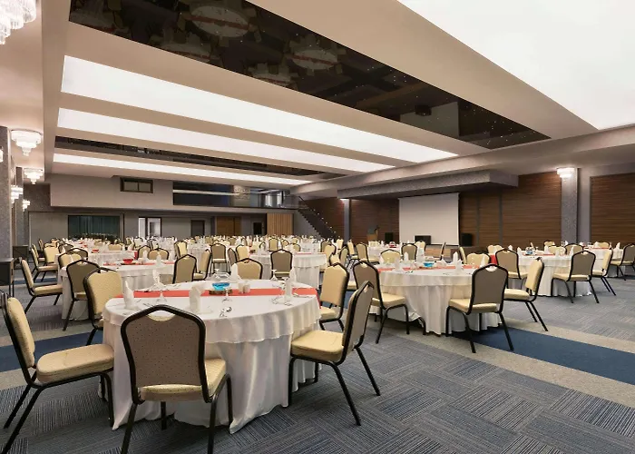 Ramada By Wyndham Отель 5*